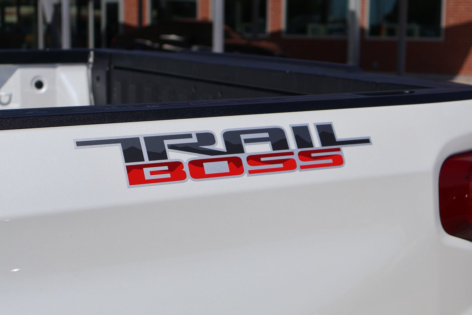 Used 2024 Chevrolet Silverado 1500 LT Trail Boss w/ Convenience Package II AWD/4WD image 3