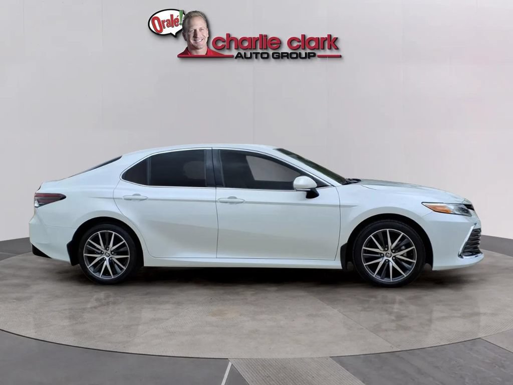 Used 2024 Toyota Camry XLE w/ Cold Weather Package FWD image 7