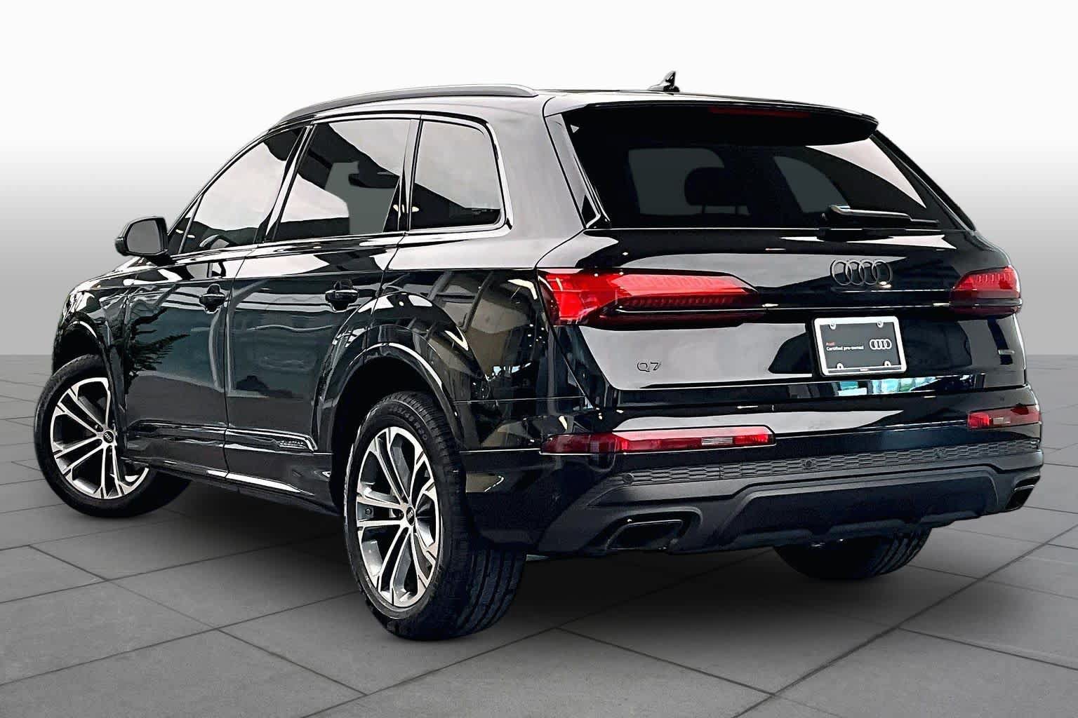 Certified 2025 Audi Q7 2.0T Premium w/ Convenience Plus Package AWD/4WD image 12