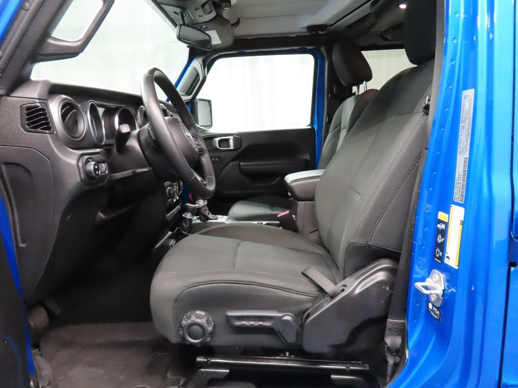 Used 2022 Jeep Gladiator Sport AWD/4WD image 11