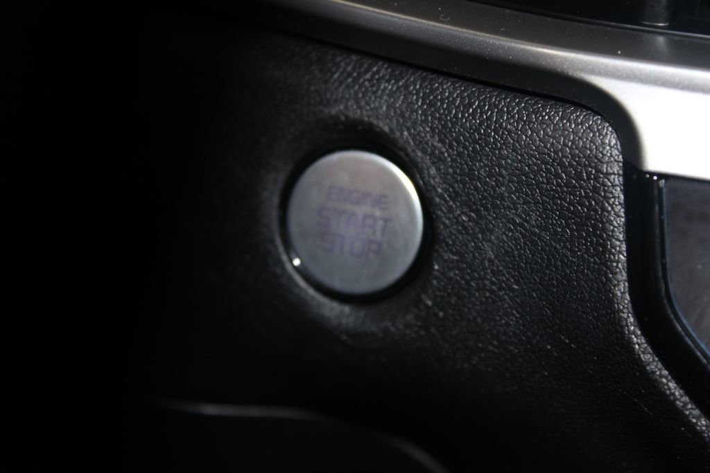 Used 2024 Kia Sorento S image 40