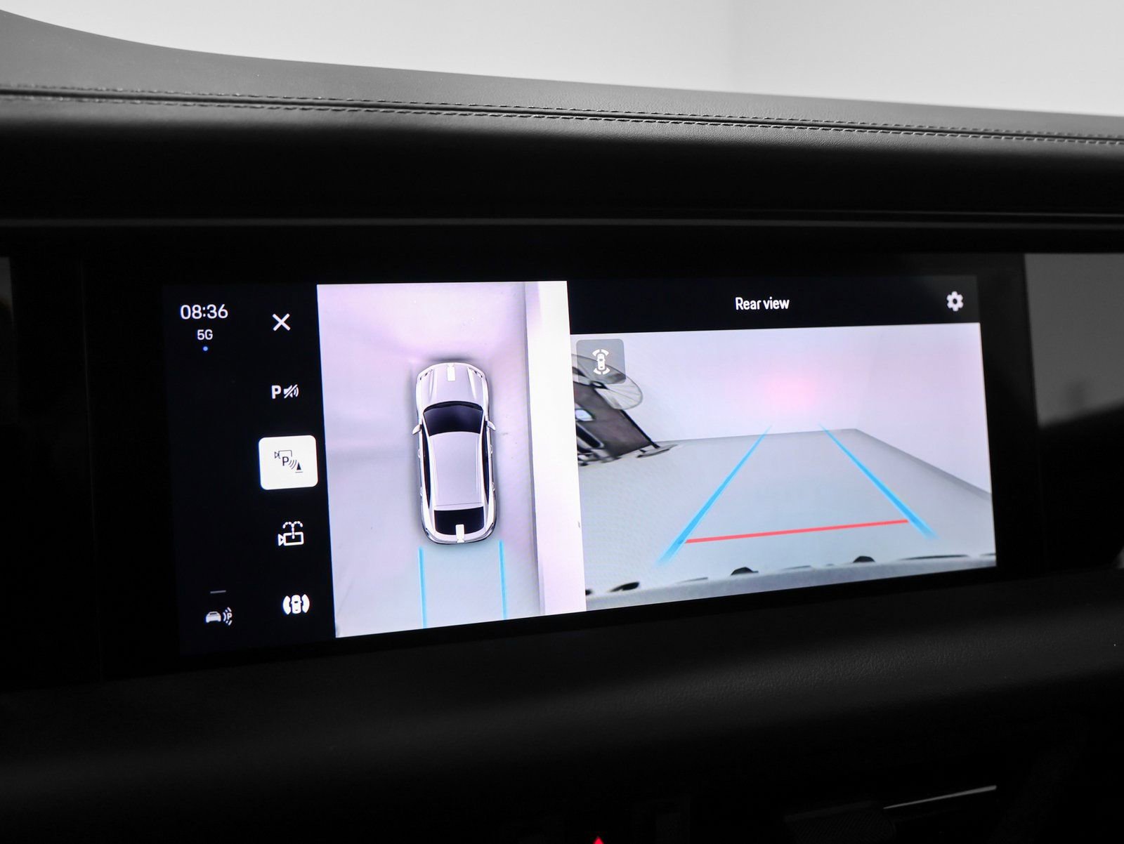 New 2025 Porsche Macan 4S Electric image 44