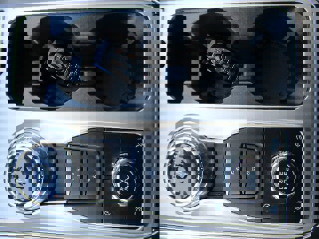 Used 2020 Ford Explorer XLT w/ Equipment Group 202A image 16