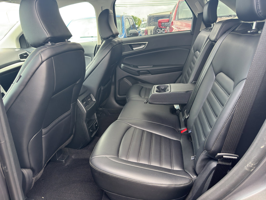 Used 2024 Ford Edge SEL w/ Convenience Package image 7