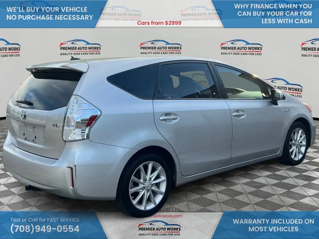 Used 2013 Toyota Prius V Five image 4