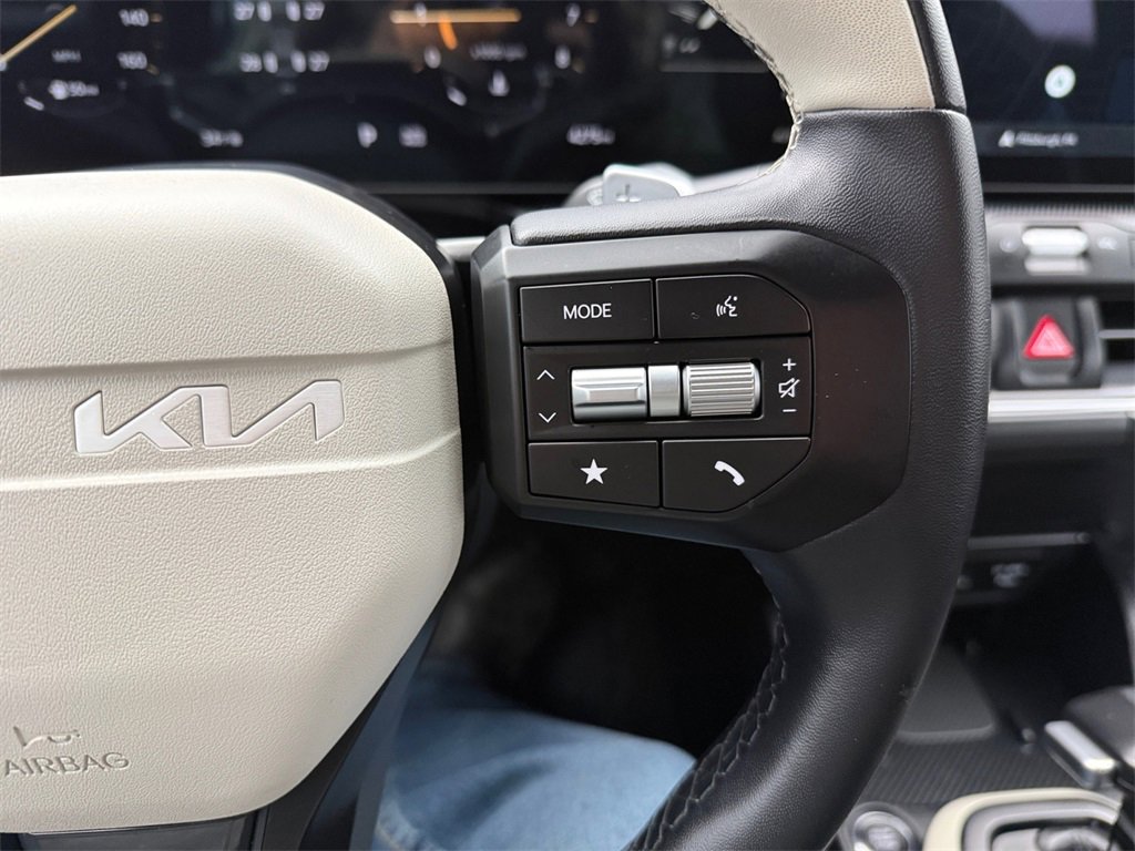 Used 2025 Kia K4 GT-Line image 35