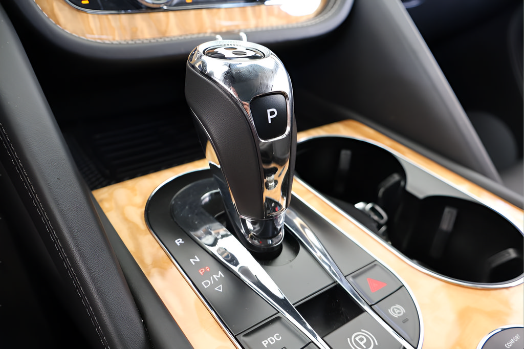 Used 2022 Bentley Bentayga AWD/4WD image 29