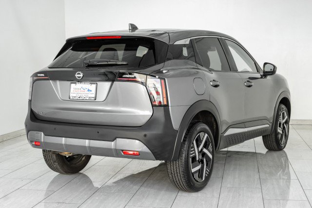 Used 2025 Nissan Kicks SV image 6