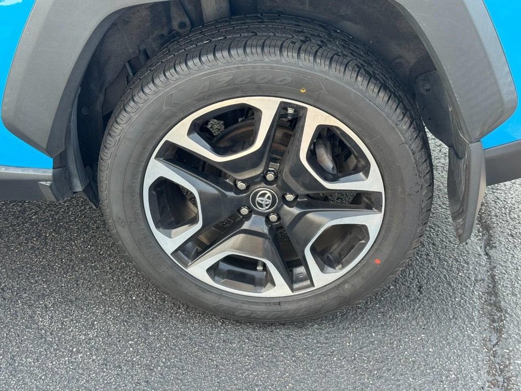 Used 2019 Toyota RAV4 Adventure w/ Cold Weather Package AWD/4WD image 10