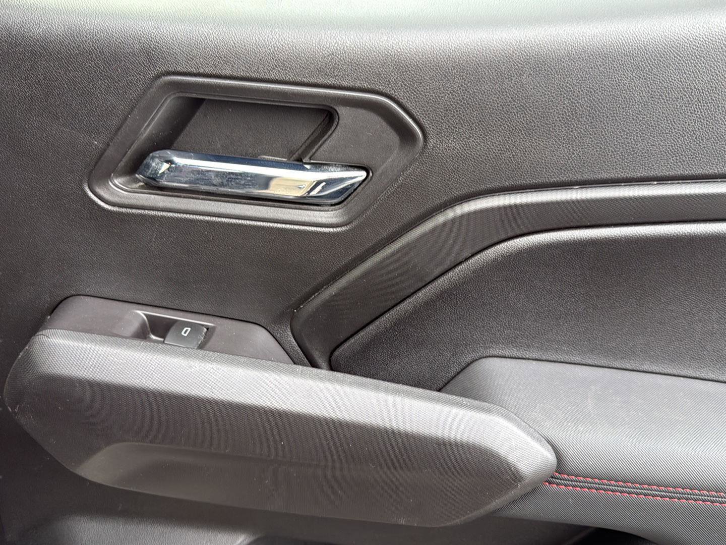 Used 2023 Chevrolet Colorado Z71 w/ Z71 Convenience Package 2 image 23