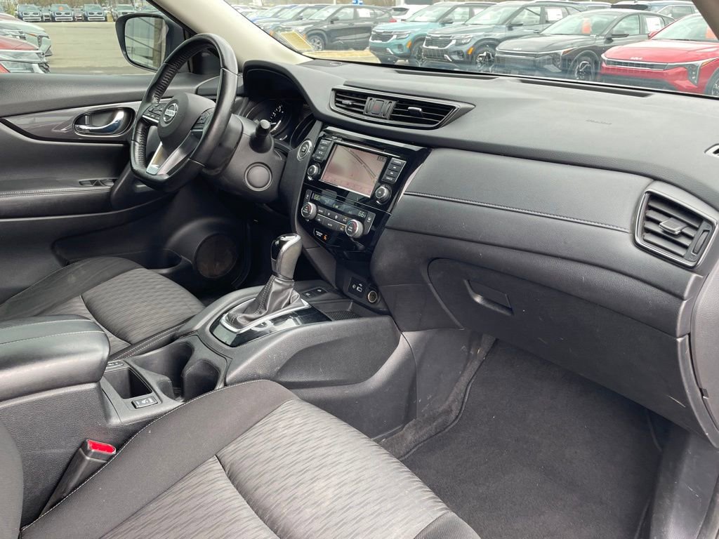 Used 2019 Nissan Rogue SV w/ Premium Package image 26