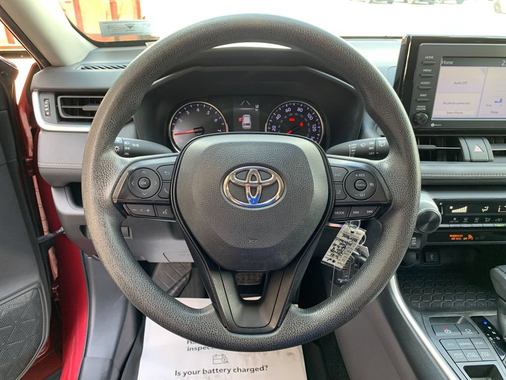 Used 2021 Toyota RAV4 LE AWD/4WD image 25