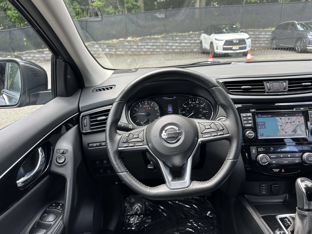 Used 2018 Nissan Rogue Sport SL w/ SL Premium Package AWD/4WD image 11