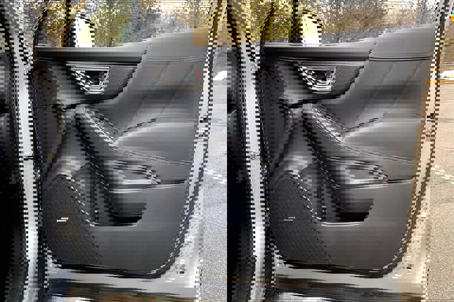 Used 2020 Subaru Forester Limited image 23