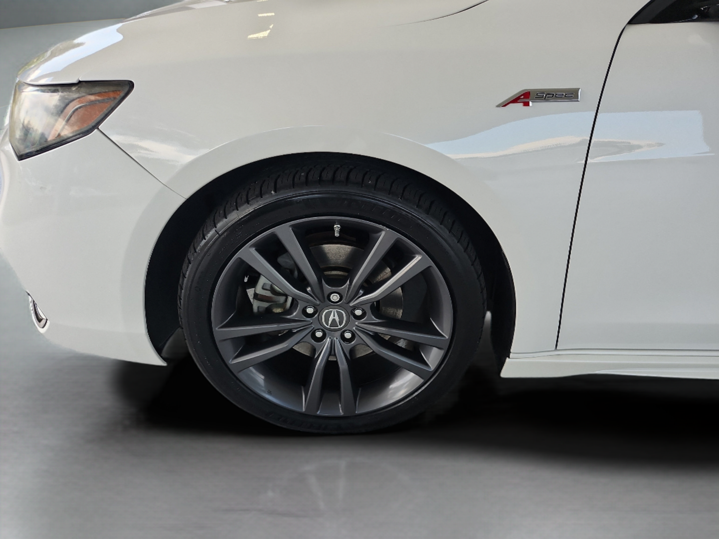 Used 2018 Acura TLX w/ Technology & A-SPEC Package FWD image 30