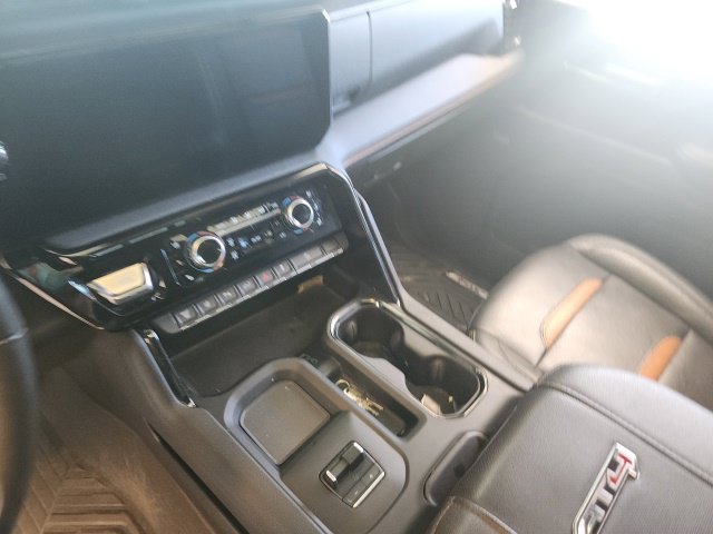 Used 2024 GMC Sierra 2500 AT4 w/ AT4 Premium Plus Package AWD/4WD image 31