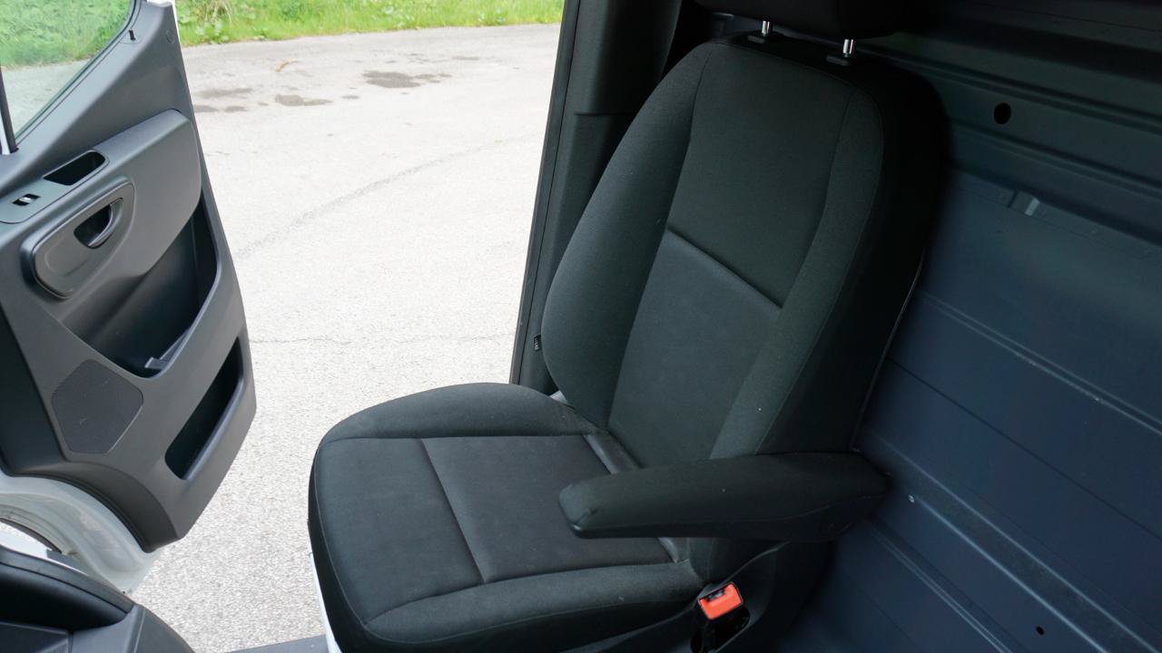 Used 2019 Mercedes-Benz Sprinter 1500 image 18