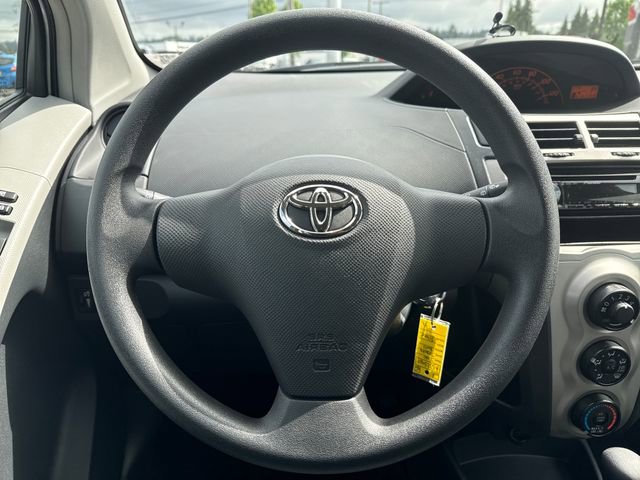 Used 2010 Toyota Yaris 4-Door Hatchback FWD image 18