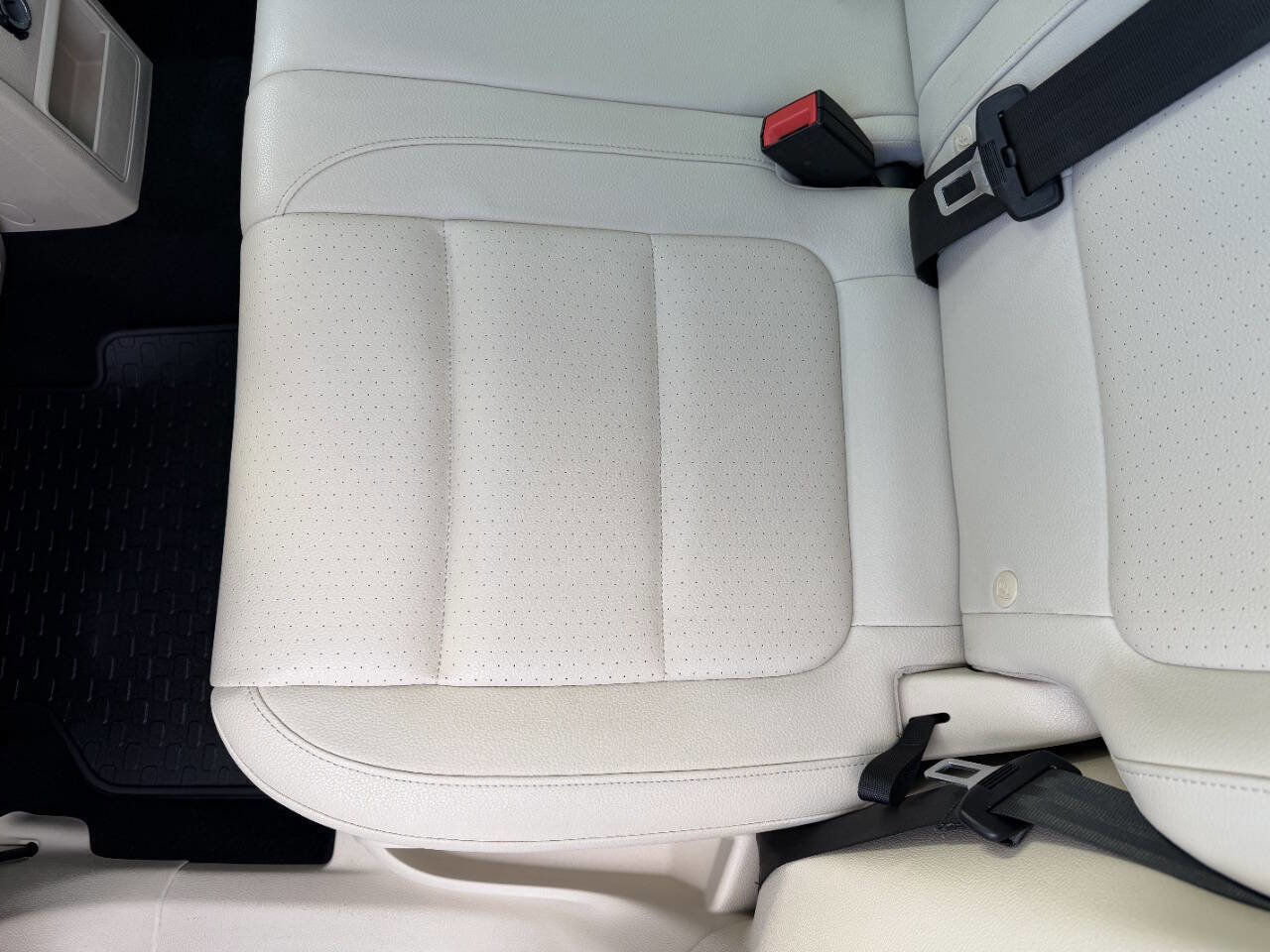 Used 2015 Volkswagen Tiguan SEL image 22