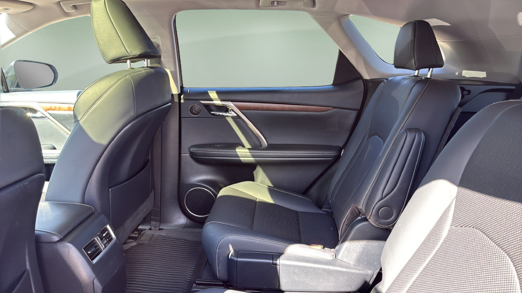 Certified 2022 Lexus RX 450hL AWD w/ Premium Package image 17