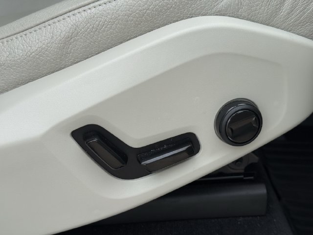 Used 2021 Volvo XC90 T5 Momentum w/ Climate Package FWD image 29