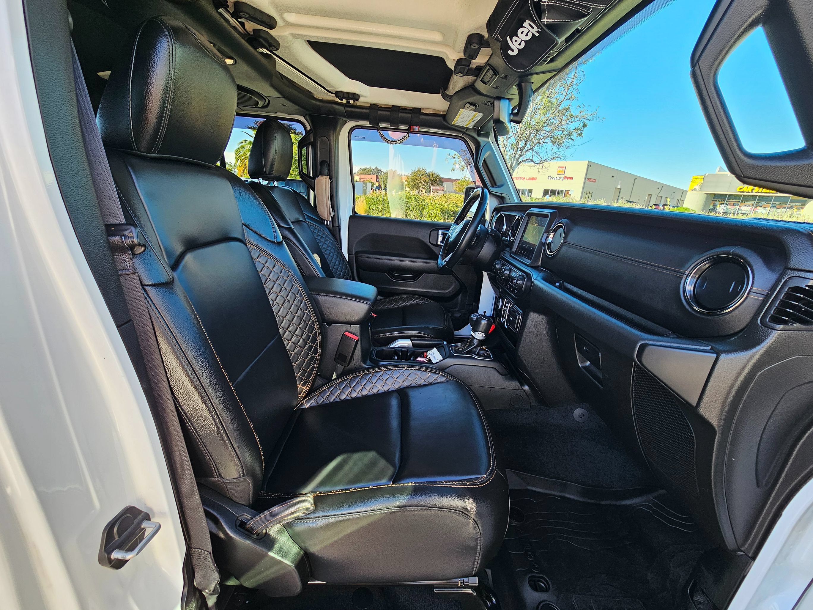 Used 2022 Jeep Gladiator Overland AWD/4WD image 38