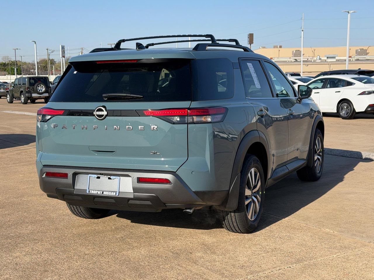 New 2026 Nissan Pathfinder SL FWD image 4