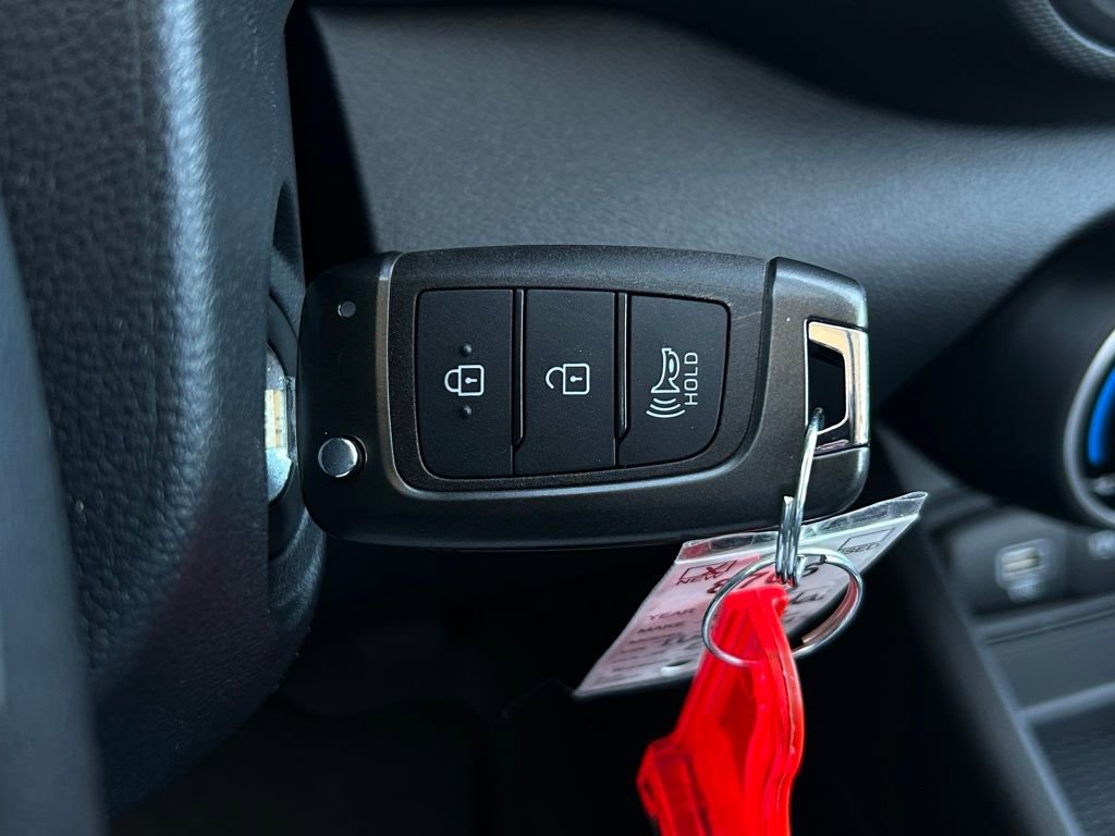 New 2026 Hyundai Venue SE image 19