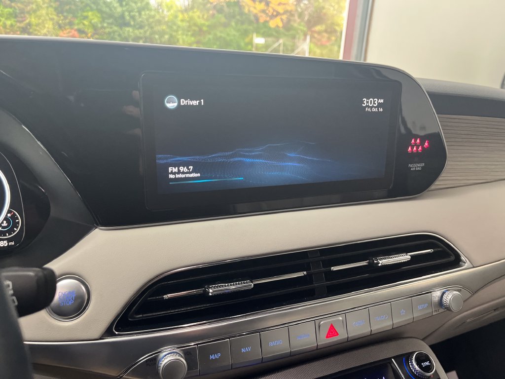 Used 2022 Hyundai Palisade Limited AWD/4WD image 19