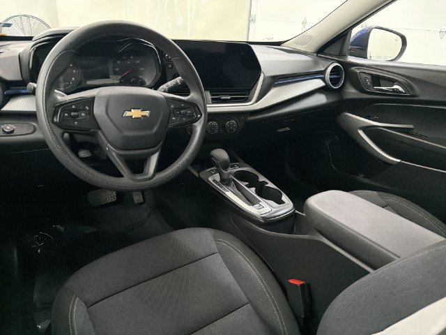Certified 2024 Chevrolet Trax LS w/ LS Convenience Package FWD image 18