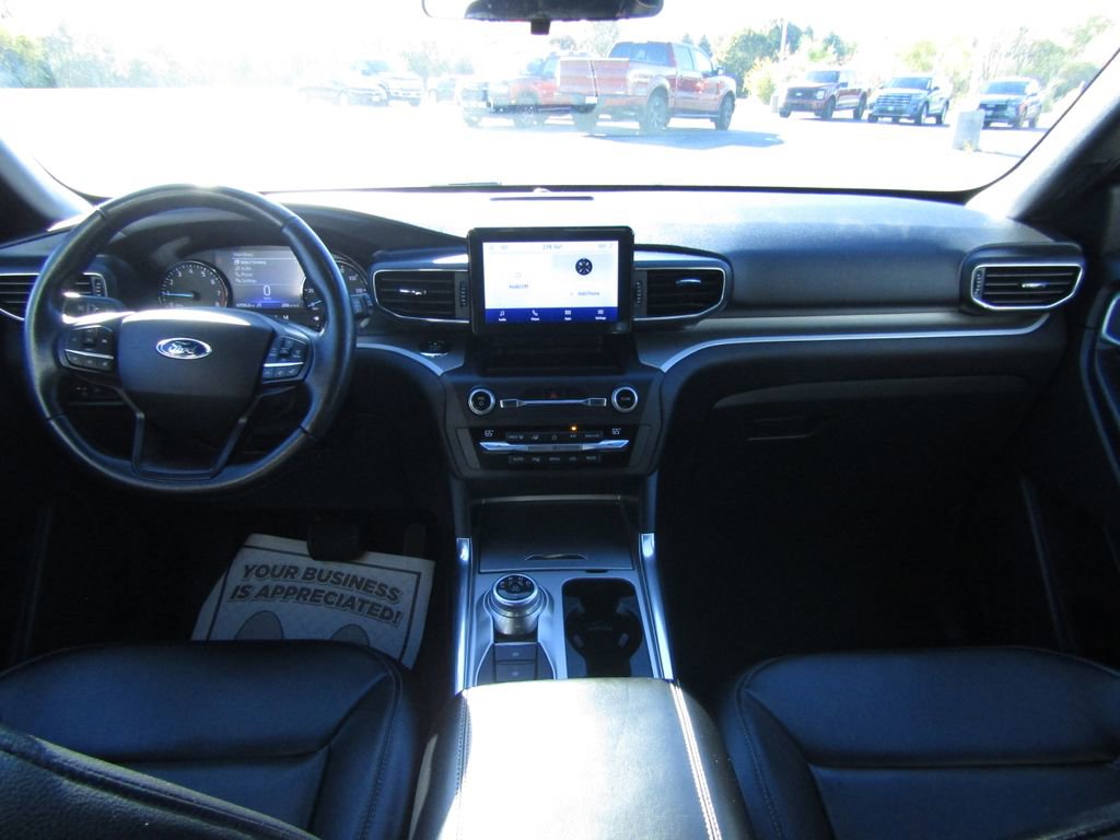 Used 2020 Ford Explorer XLT w/ Equipment Group 202A image 17