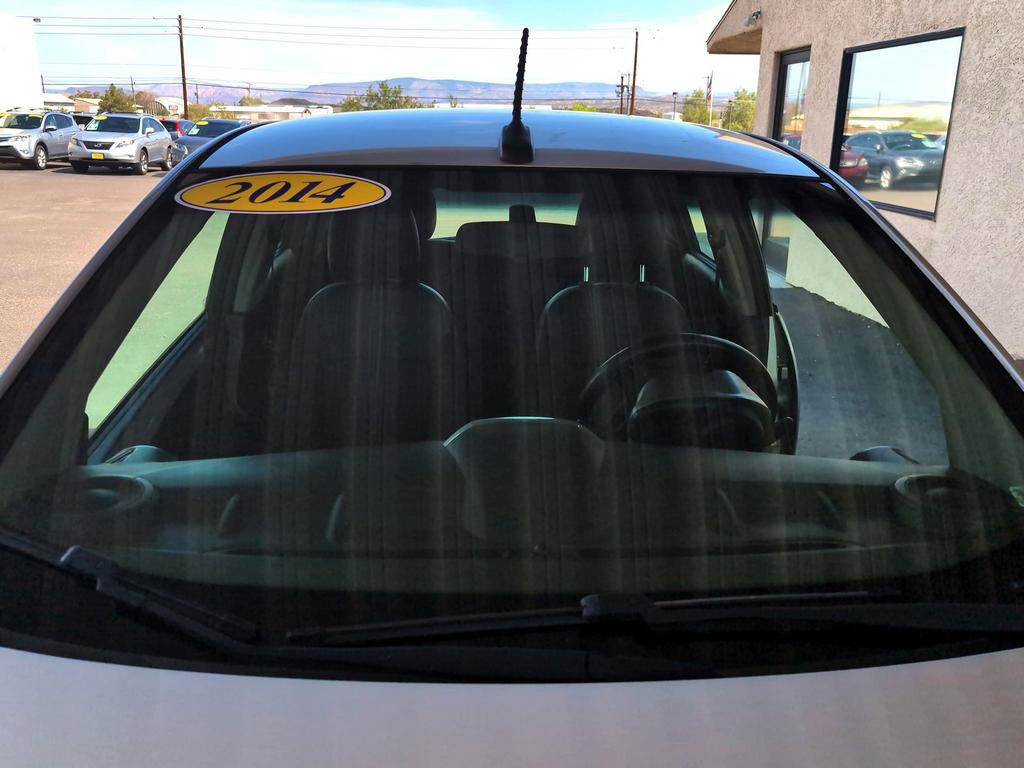 Used 2014 Chevrolet Spark LT FWD image 28
