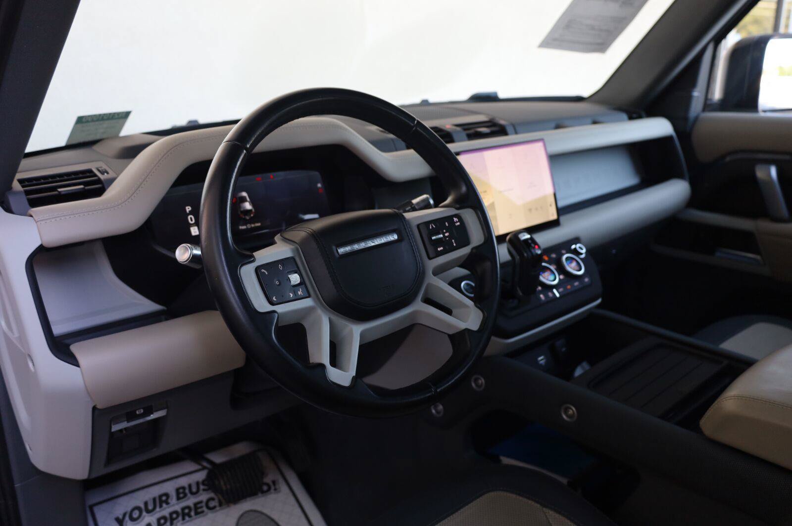 Used 2022 Land Rover Defender 110 X-Dynamic HSE AWD/4WD image 16
