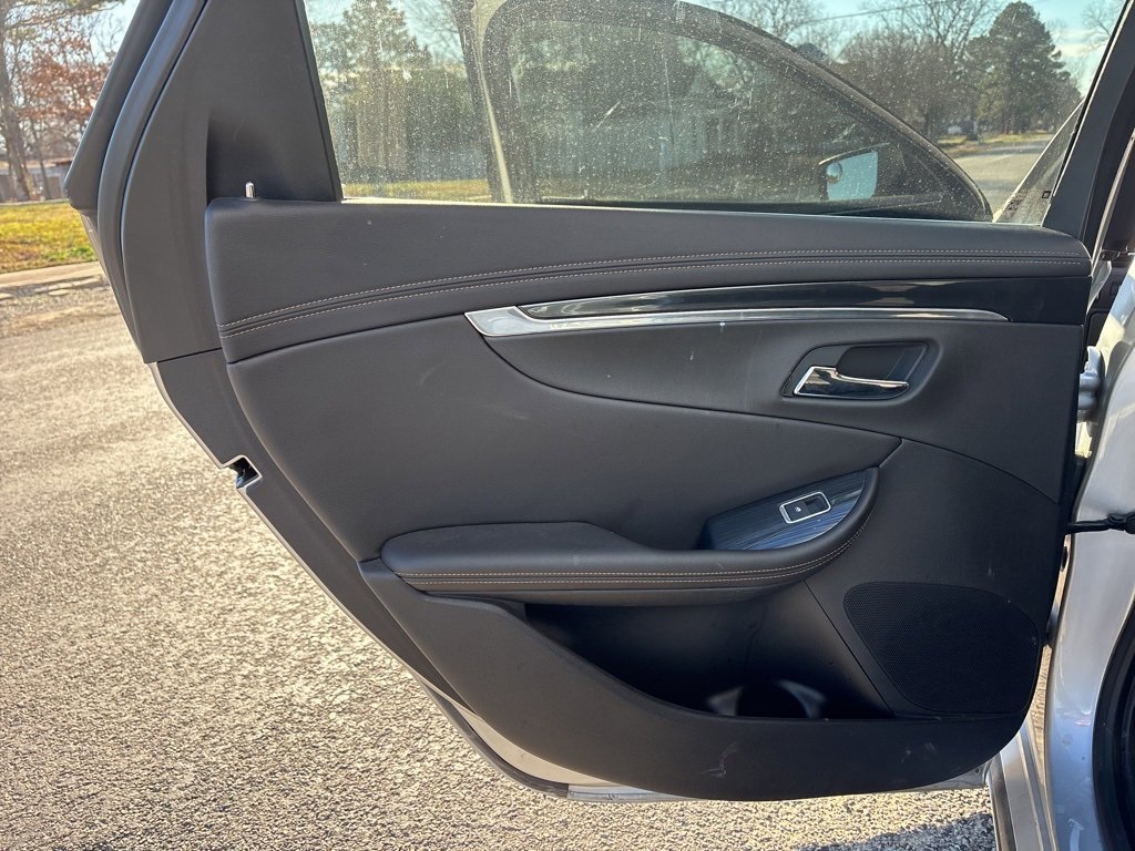 Used 2019 Chevrolet Impala LT image 19