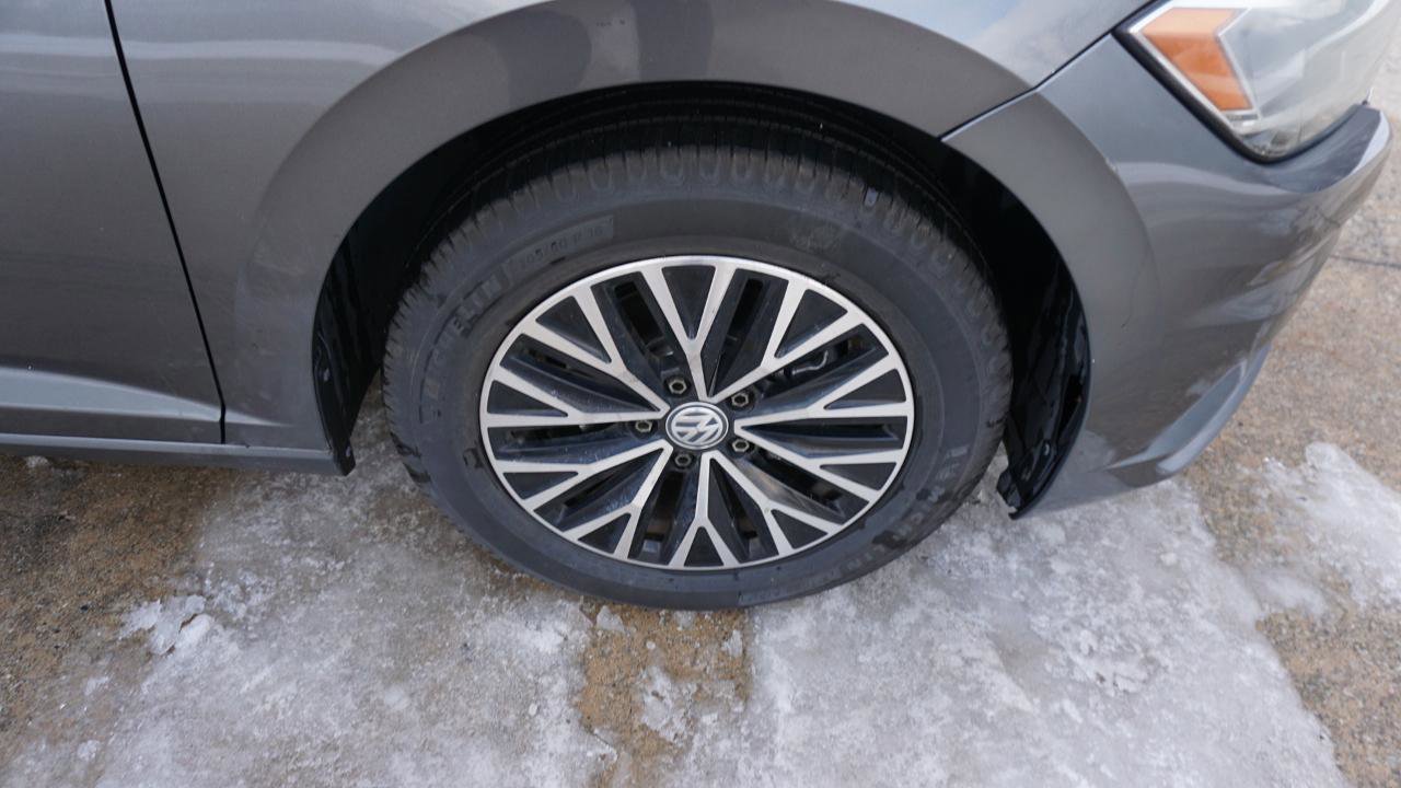 Used 2019 Volkswagen Jetta R-Line image 12