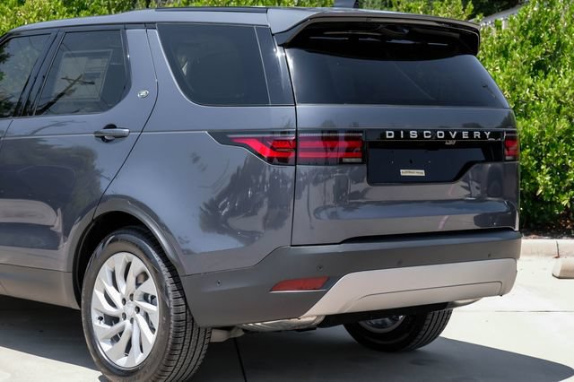 New 2026 Land Rover Discovery S AWD/4WD image 14