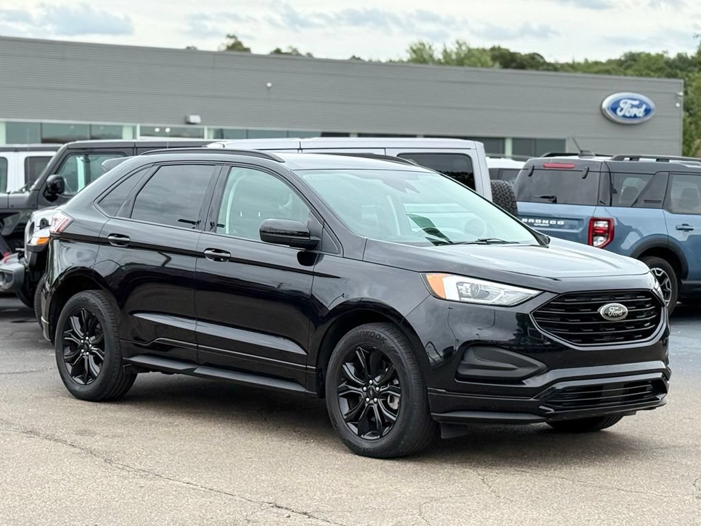 Certified 2024 Ford Edge SE w/ Black Appearance Package AWD/4WD image 30