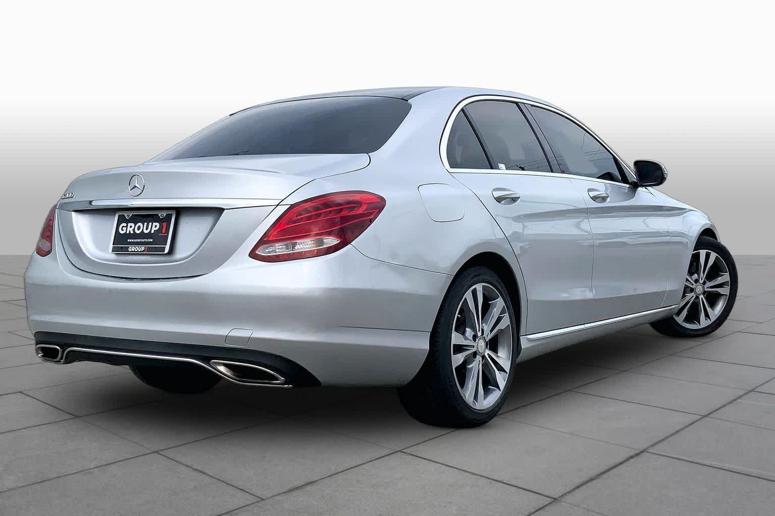 Used 2018 Mercedes-Benz C 300 Sedan image 25