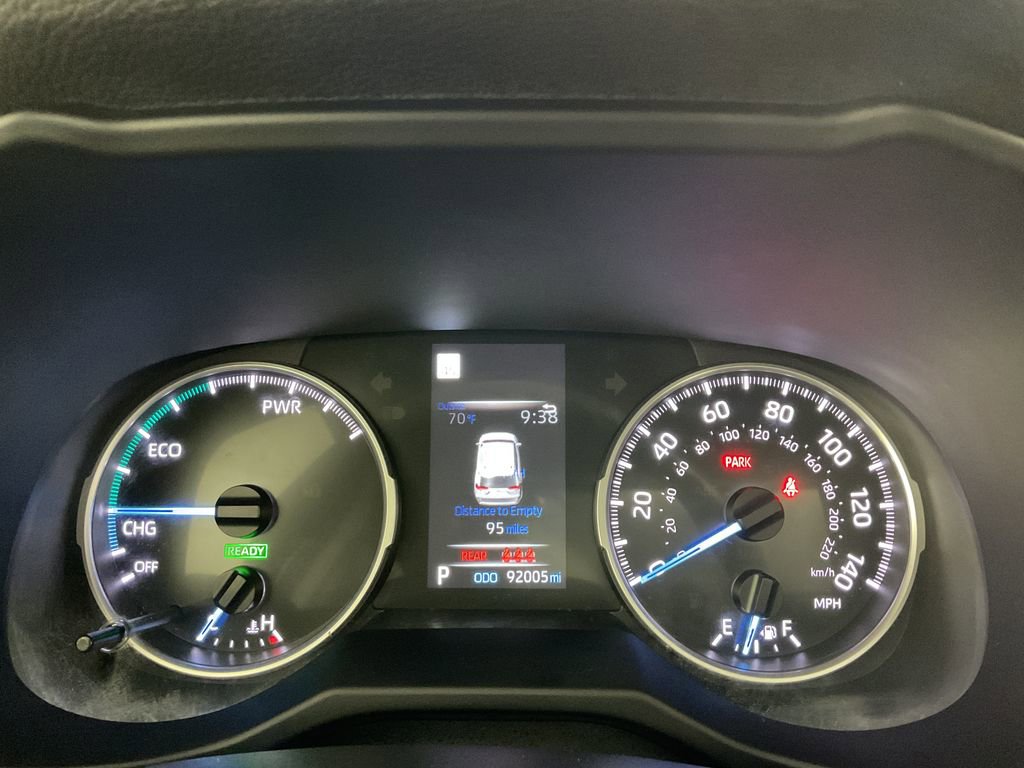 Used 2022 Toyota RAV4 LE AWD/4WD image 26