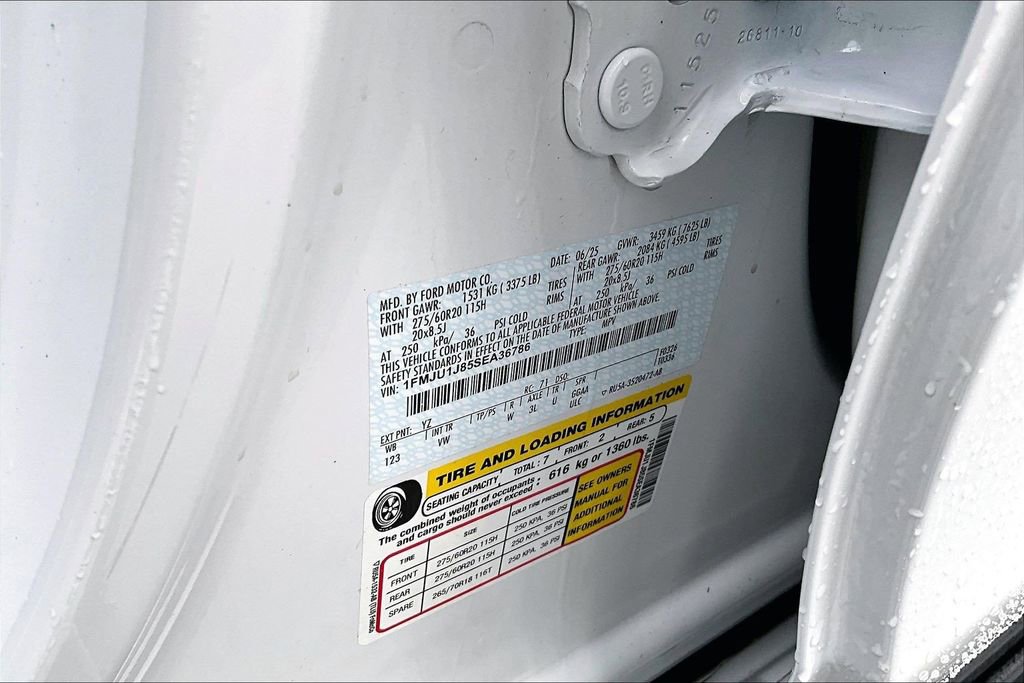 Used 2025 Ford Expedition Active AWD/4WD image 33