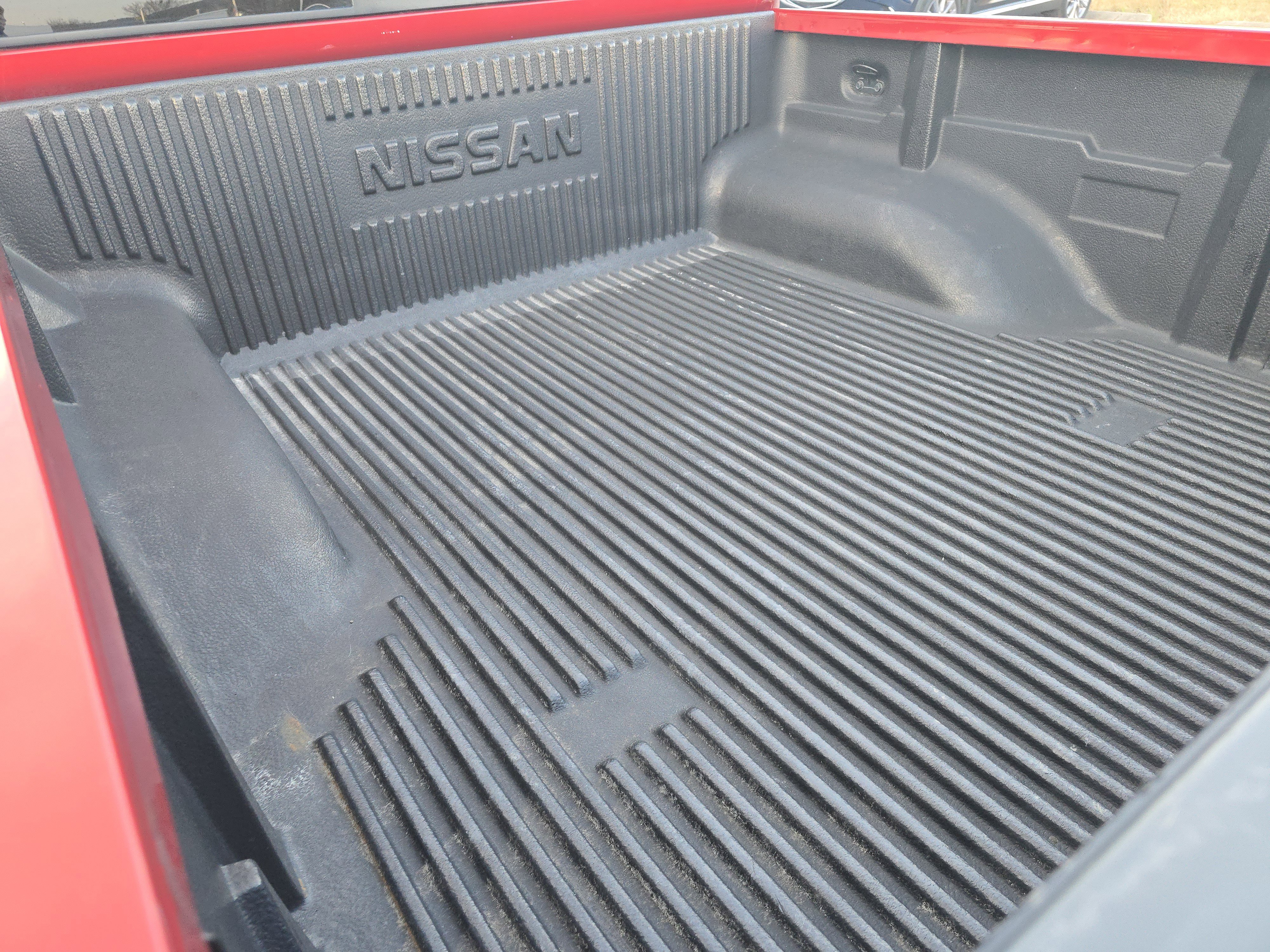 Used 2015 Nissan Frontier Desert Runner image 6