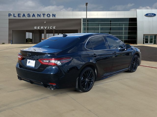 Used 2023 Toyota Camry XSE FWD image 5