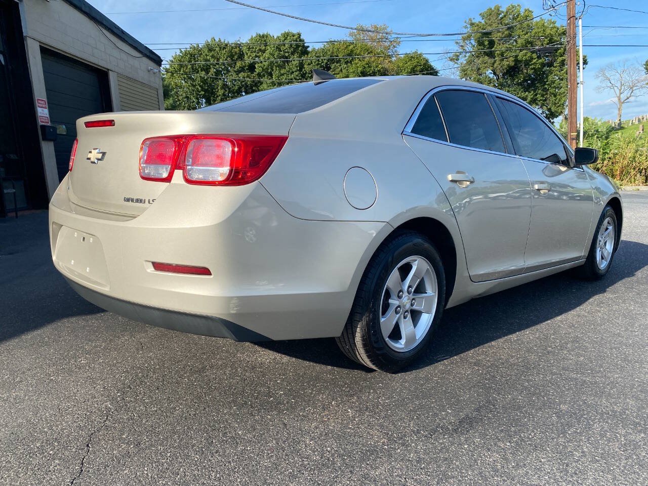 Used 2015 Chevrolet Malibu LS FWD image 3