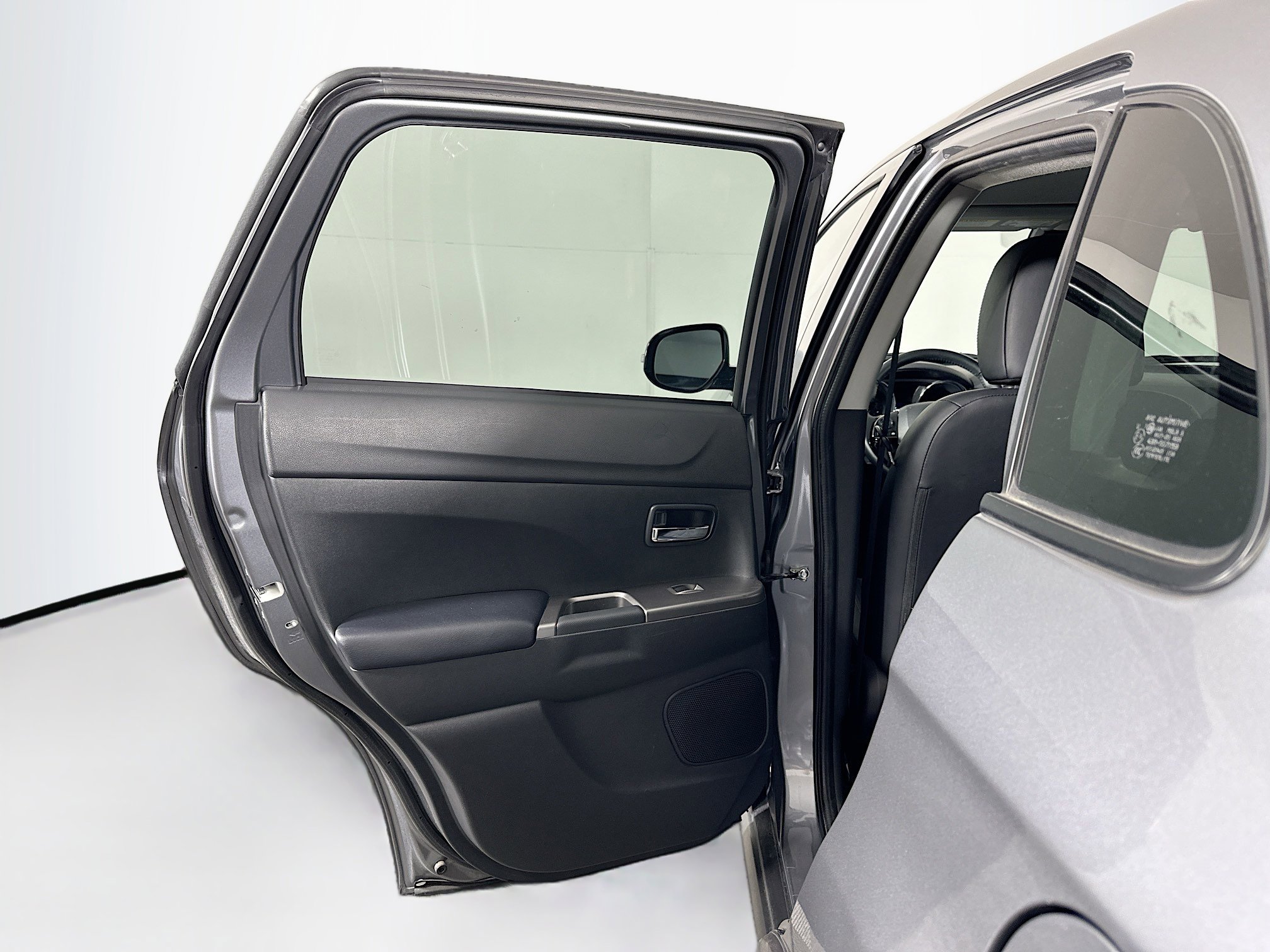 Used 2025 Mitsubishi Outlander Sport SE image 25