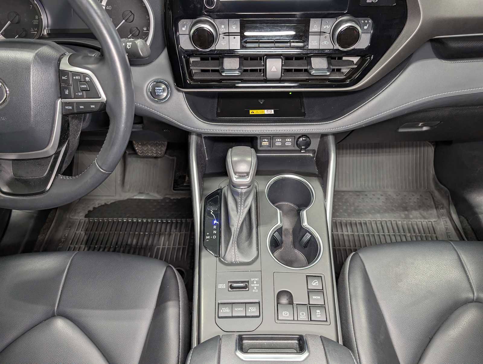 Used 2023 Toyota Highlander XLE image 20