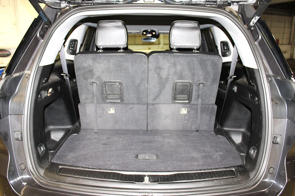 Certified 2023 Jeep Grand Cherokee L Limited AWD/4WD image 39