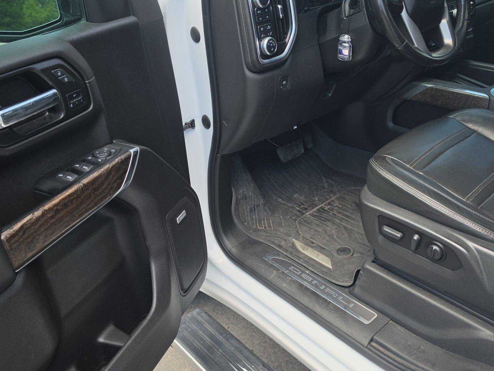 Used 2022 GMC Sierra 1500 Denali w/ Denali Premium Package AWD/4WD image 11
