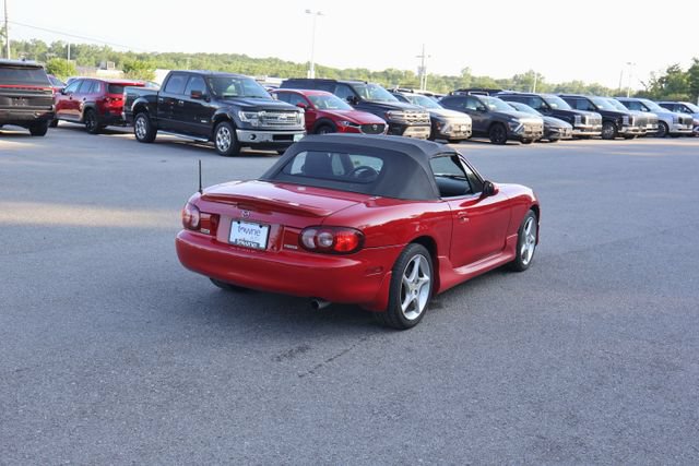 Used 2005 MAZDA MX-5 Miata w/ Convenience Pkg RWD image 7