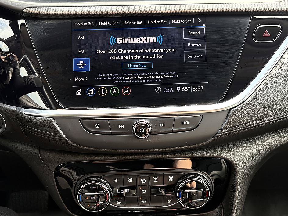 Used 2020 Buick Encore GX Essence w/ Experience Buick Package FWD image 21