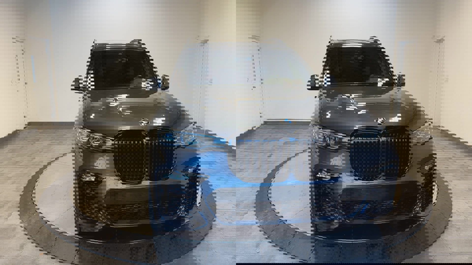 Used 2021 BMW X7 xDrive40i w/ M Sport Package image 3